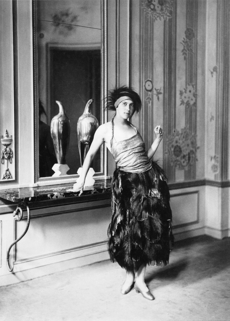 Madame Poiret en robe de Paul Poiret 1879 1944 1919